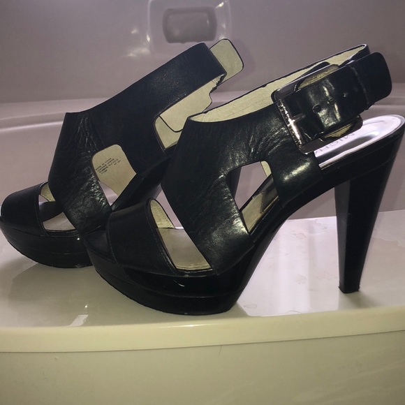Authentic MICHAEL Michael Kors Black heels. - Picture 6 of 8
